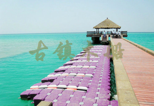 浮動(dòng)碼頭